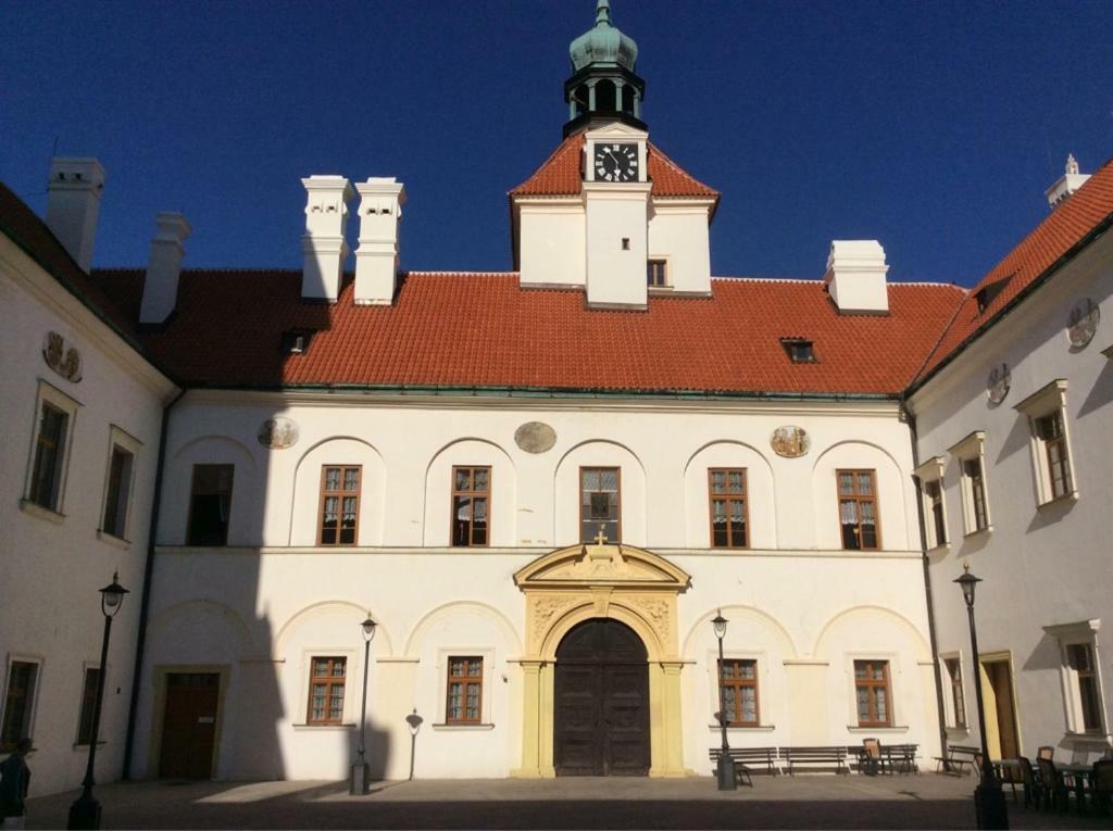 Gemuetliche Bei Prag * Smecno